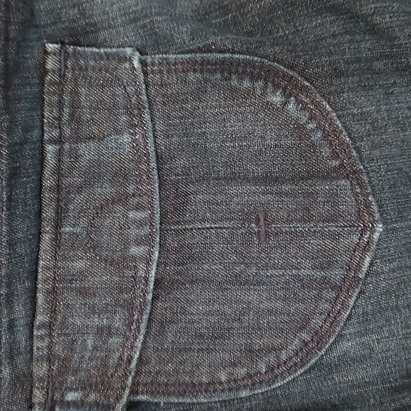 Like New! Old Navy Dark Blue Wash Demin with Front and Back Pockets Size 8 - Picture 5 of 10